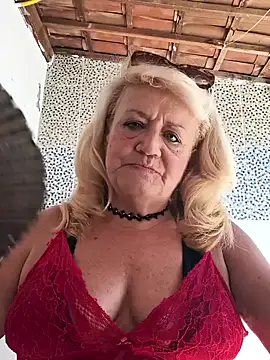 Belladama61 online show from May 2026 01:17:02 PM
