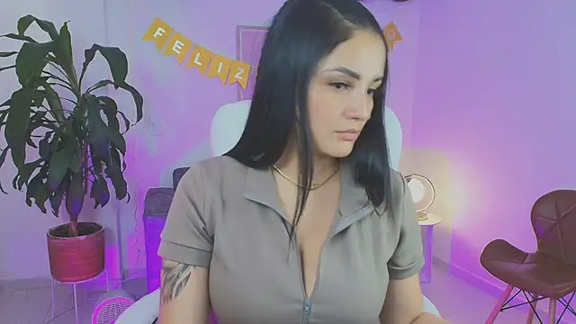 Julieta92  online show from April 2026 09:20:02 PM