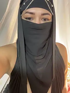 Amyraa  online show from September 2025 02:33:01 AM