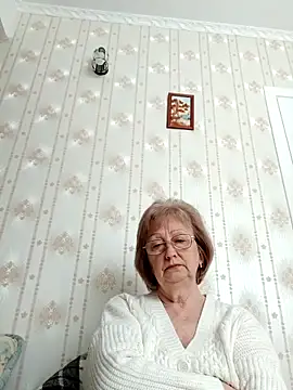 AlikaSwan5821 online show from March 2026 12:55:01 PM