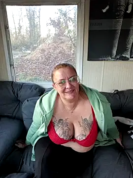 Misspapillon1840 online show from December 2025 08:12:02 AM