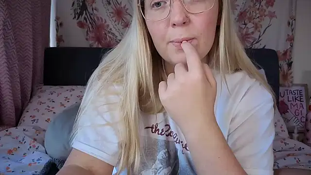 Snapshot of Daisyxoxo_ chatting on October 2025 08:33:02 AM Daisyxoxo online show from October 2025 08:33:02 AM