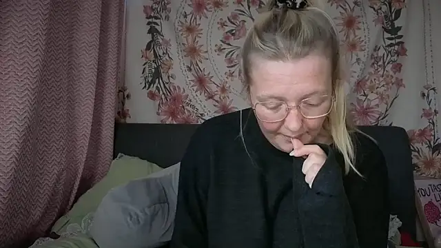 Snapshot of Daisyxoxo_ chatting on December 2025 09:40:02 AM Daisyxoxo online show from December 2025 09:40:02 AM