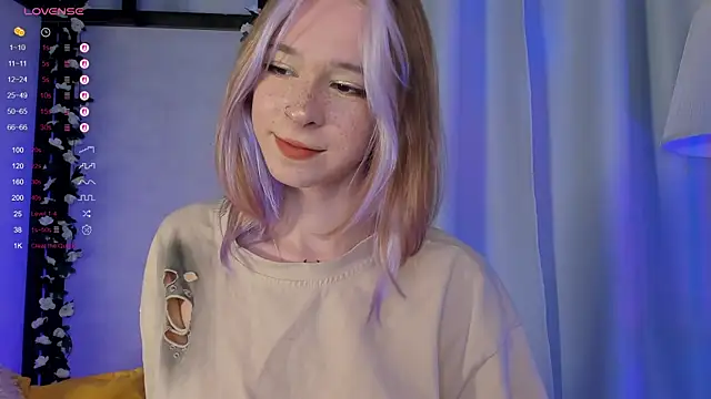 Snapshot of MiSeki chatting on November 2025 04:44:02 AM MiSeki online show from November 2025 04:44:02 AM