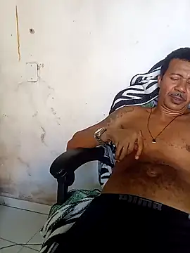 moreno25centimetro online show from April 2026 06:38:01 PM