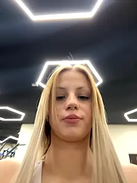 FavoriteKira online show from January 2026 05:15:01 PM