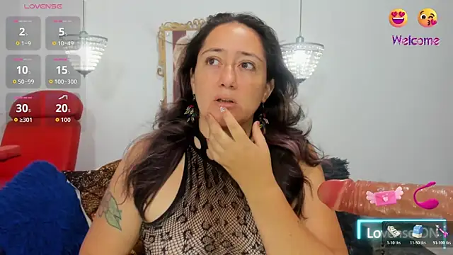 Snapshot of naughty_milf_esmeralda chatting on April 2026 02:47:02 AM naughty milf esmeralda online show from April 2026 02:47:02 AM