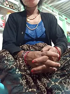 MISS LOVE 001 online show from February 2026 04:36:01 PM