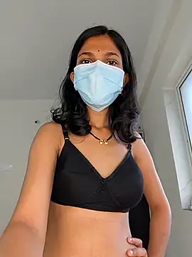 Shivani2002 online show from April 2026 01:47:01 AM