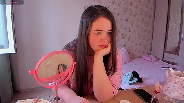 Snapshot of Alice_next_door chatting on March 2026 09:59:01 AM Alice next door online show from March 2026 09:59:01 AM