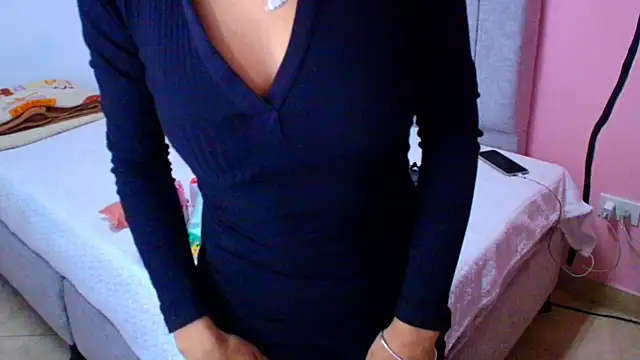 Emily  parker   online show from October 2025 12:47:01 PM