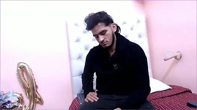 Snapshot of Nicolay_R chatting on September 2025 12:05:02 PM Nicolay R online show from September 2025 12:05:02 PM