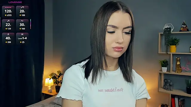 Snapshot of IsaVesco chatting on October 2025 07:14:02 PM IsaVesco online show from October 2025 07:14:02 PM