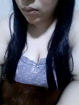 Snapshot of Madam-bezoul- chatting on October 2025 07:25:02 PM Madam-bezoul- online show from October 2025 07:25:02 PM