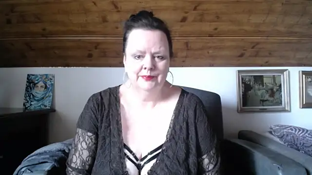 TiffanyMature online show from April 2026 09:12:02 AM