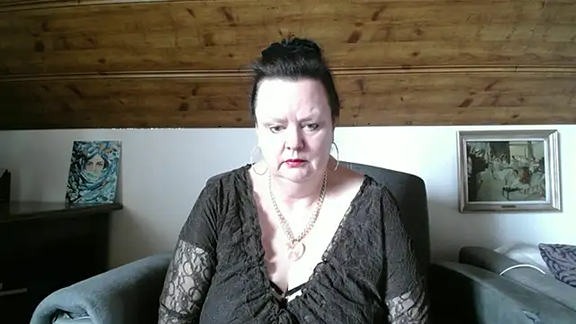 TiffanyMature online show from May 2026 08:11:01 AM