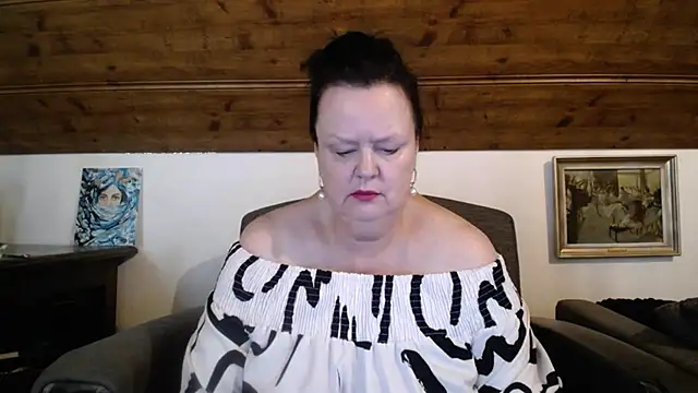 TiffanyMature online show from June 2026 07:07:03 AM