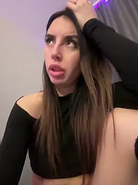 Oksiandfray online show from November 2025 03:30:02 AM