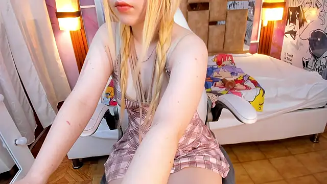 Melody Lolii online show from October 2025 06:03:01 PM