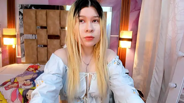 Melody Lolii online show from October 2025 06:05:02 PM