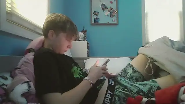 Liam axel35 online show from October 2025 07:24:02 PM