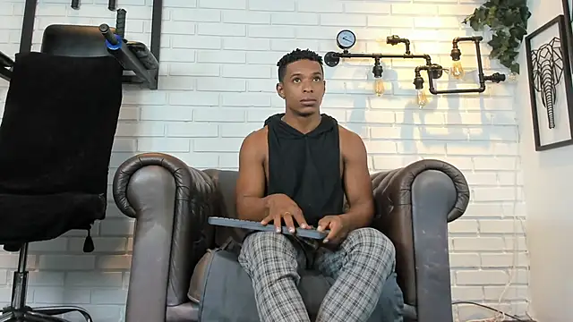 Snapshot of ItaloMoore chatting on September 2025 11:32:01 AM ItaloMoore online show from September 2025 11:32:01 AM