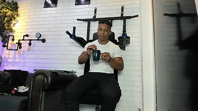 ItaloMoore online show from February 2026 11:25:01 AM