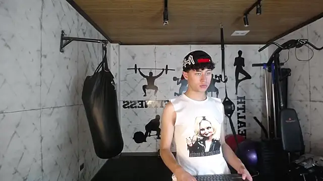 Snapshot of NoahDupont chatting on September 2025 08:11:02 PM NoahDupont online show from September 2025 08:11:02 PM