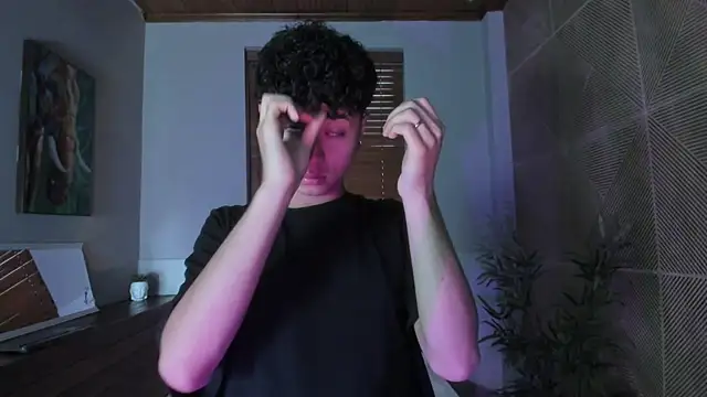 Snapshot of NoahDupont chatting on October 2025 11:52:02 AM NoahDupont online show from October 2025 11:52:02 AM