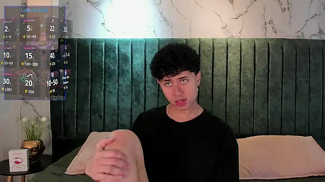 Snapshot of NoahDupont chatting on October 2025 11:32:02 AM NoahDupont online show from October 2025 11:32:02 AM