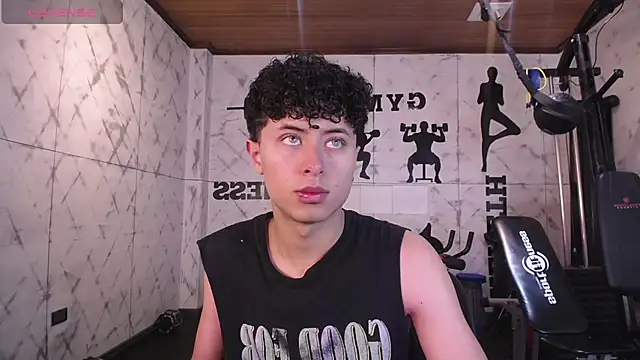 Snapshot of NoahDupont chatting on November 2025 11:45:01 AM NoahDupont online show from November 2025 11:45:01 AM