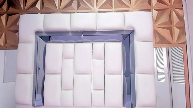 Angel Dustt18 online show from September 2025 07:04:02 PM