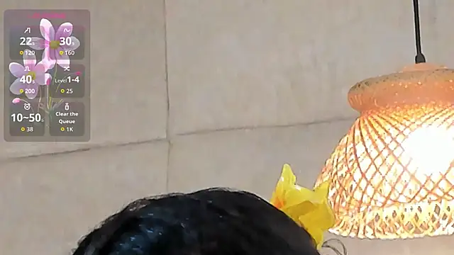 Snapshot of VioletHilton chatting on September 2025 06:56:02 PM VioletHilton online show from September 2025 06:56:02 PM