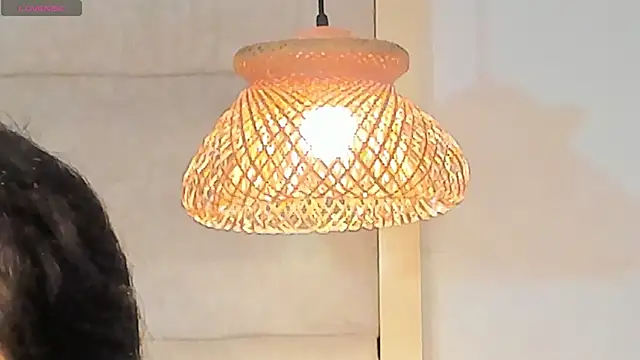 Snapshot of VioletHilton chatting on September 2025 06:57:01 PM VioletHilton online show from September 2025 06:57:01 PM