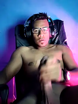 Clangel19 online show from October 2025 11:17:02 PM