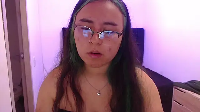 Snapshot of SashaGrey__ chatting on October 2025 03:40:01 PM SashaGrey online show from October 2025 03:40:01 PM