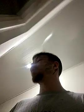 Snapshot of Kissmalditox chatting on November 2025 01:08:01 AM Kissmalditox online show from November 2025 01:08:01 AM