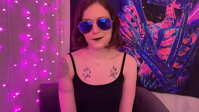 mistressannafoxx online show from September 2025 05:18:01 PM