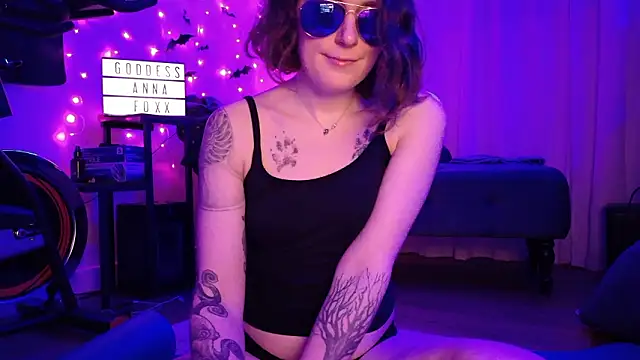 mistressannafoxx online show from February 2026 04:21:01 AM