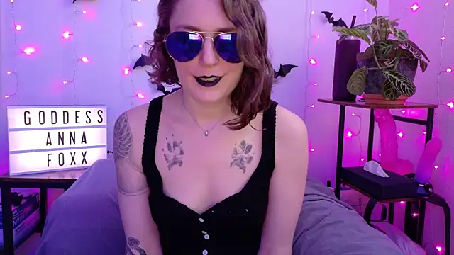 mistressannafoxx online show from February 2026 10:16:01 PM