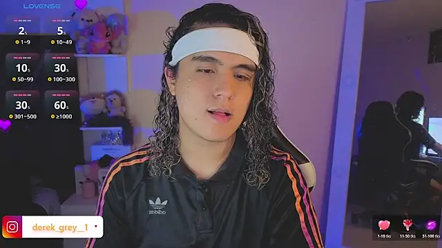 derek greyy  online show from March 2026 09:00:02 PM