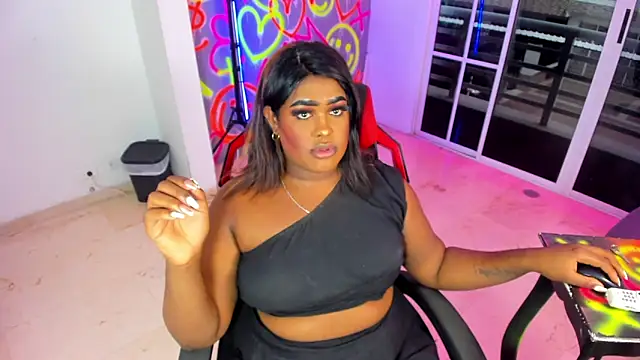  EvaRouse online show from October 2025 09:44:01 PM