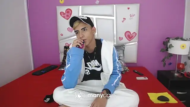 SkyAndSeth online show from October 2025 03:24:01 PM