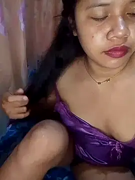 hotmomma8 online show from April 2026 08:57:02 PM