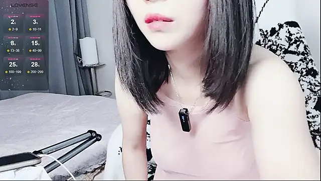 Amy-i online show from November 2025 10:49:02 AM