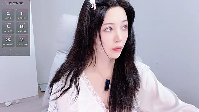 Amy-i online show from June 2026 03:37:02 PM