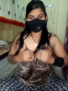 Snapshot of reena502 chatting on February 2026 03:47:02 AM reena502 online show from February 2026 03:47:02 AM