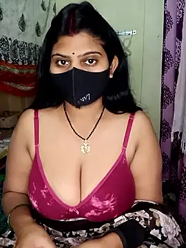 Snapshot of reena502 chatting on March 2026 11:55:02 PM reena502 online show from March 2026 11:55:02 PM