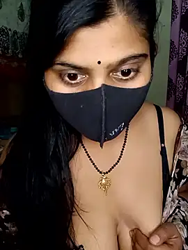 Snapshot of reena502 chatting on April 2026 10:37:02 AM reena502 online show from April 2026 10:37:02 AM