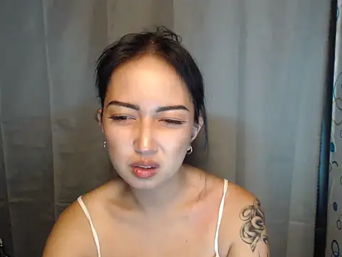 Soft Angel8 online show from April 2026 06:13:02 PM